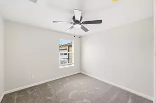 7946 Fowlie St, Houston, TX 77028 - Photo 20