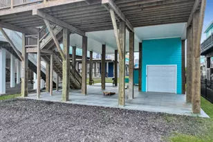 1221 Gulf Rd, Crystal Beach, TX 77650 - Photo 6