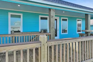 1221 Gulf Rd, Crystal Beach, TX 77650 - Photo 38