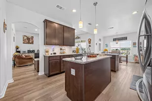 12324 N Chestnut Hls Dr, Conroe, TX 77303 - Photo 8