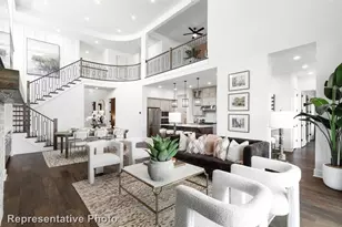 12039 Lake View Blvd, Mont Belvieu, TX 77523 - Photo 2