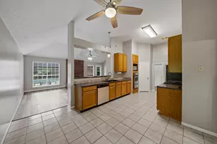 2004 Landing Blvd, League City, TX 77573 - Photo 14