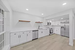 14333 Memorial Dr, Houston, TX 77079 - Photo 6