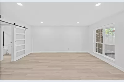 14333 Memorial Drive #56, Houston, TX 77079 - Photo 10