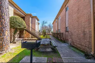 8110 Albacore Dr, Houston, TX 77074 - Photo 10