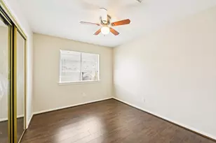 1023 E Hampton Dr, Pearland, TX 77584 - Photo 22