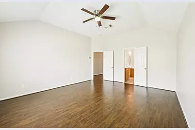 1023 E Hampton Drive, Pearland, TX 77584 - Photo 4