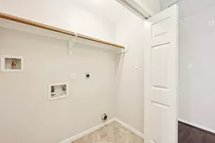 1023 E Hampton Dr, Pearland, TX 77584 - Photo 16