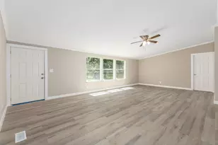 11334 Autumn Ln, Cleveland, TX 77328 - Photo 14