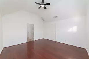 12519 Nantucket Rd, Sugar Land, TX 77478 - Photo 14