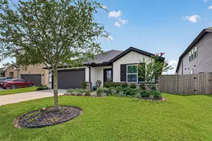 12707 Gabrial Dr, Crosby, TX 77532 - Photo 2