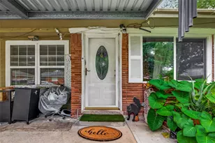 2111 Hickory Ln, Pasadena, TX 77502 - Photo 4