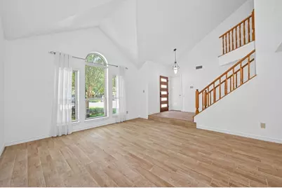 26 Green Slope Place, The Woodlands, TX 77381 - Photo 2