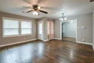 1109 E Miller St, Angleton, TX 77515 - Photo 6
