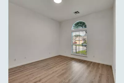 3906 Shadow Cove Drive, Houston, TX 77082 - Photo 10