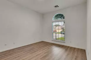 3906 Shadow Cove Dr, Houston, TX 77082 - Photo 10