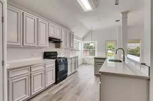 3906 Shadow Cove Dr, Houston, TX 77082 - Photo 2