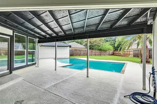 19110 Masterwood Ct, Humble, TX 77346 - Photo 6