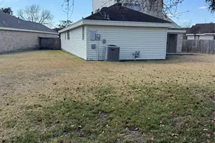 6103 Linnhaven Dr, Houston, TX 77072 - Photo 4