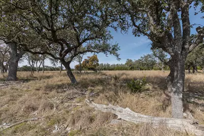 857 Brooklyn Drive NW, Kerrville, TX 78058 - Photo 4