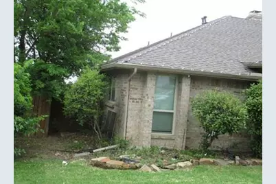 1722 Mayflower Drive, Carrollton, TX 75007 - Photo 2
