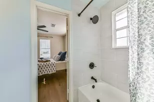 5828 Avenue T, Galveston, TX 77551 - Photo 14