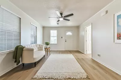 5828 Avenue T, Galveston, TX 77551 - Photo 6