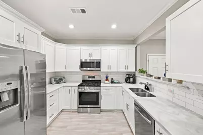 2205 30th Street, Galveston, TX 77550 - Photo 18