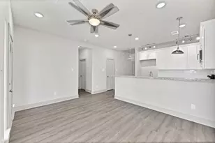 5025 Mallow St, Houston, TX 77033 - Photo 2