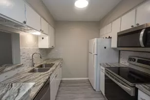 4647 Wild Indigo St, Houston, TX 77027 - Photo 6