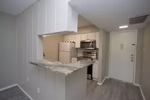 4647 Wild Indigo St, Houston, TX 77027 - Photo 8