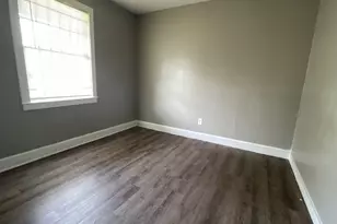 8303 St Lo Rd, Houston, TX 77033 - Photo 8