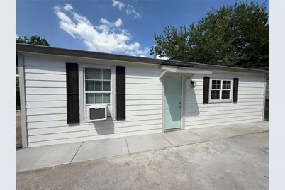 7427 Avenue I #C, Houston, TX 77011 - Photo 1