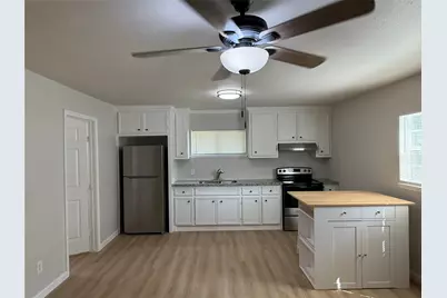 7427 Avenue I #C, Houston, TX 77011 - Photo 2