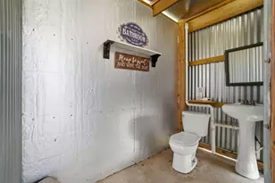 1858 Co Rd 2066, Hull, TX 77564 - Photo 40