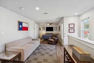 216 W 30th St, Houston, TX 77018 - Photo 26