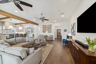 216 W 30th St, Houston, TX 77018 - Photo 6