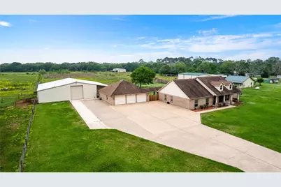 2224 County Road 660B, Danbury, TX 77534 - Photo 2