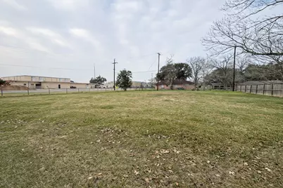 315 Tennie Avenue, Wharton, TX 77488 - Photo 8