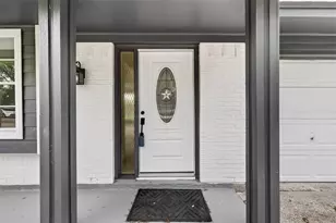 9211 Blankenship Dr, Houston, TX 77080 - Photo 2