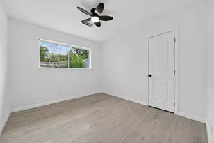 9211 Blankenship Dr, Houston, TX 77080 - Photo 18