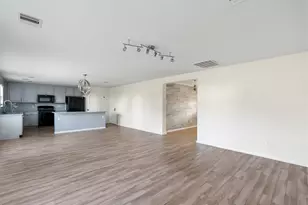 18102 Clayton Bluff Ln, Cypress, TX 77433 - Photo 8