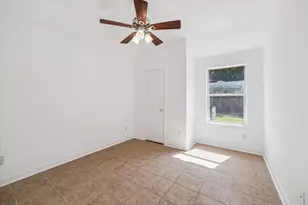 4010 Cary Creek Dr, Baytown, TX 77521 - Photo 16
