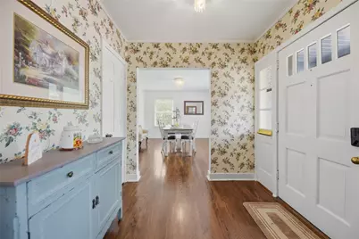 407 W Alamo Street, Brenham, TX 77833 - Photo 4
