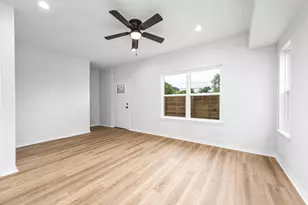 785 Fortune St, Houston, TX 77088 - Photo 14