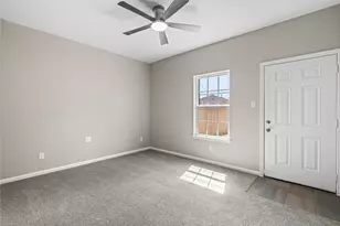 142 Calloway St, Houston, TX 77029 - Photo 14