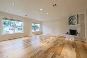 10328 Shadow Oaks Dr, Houston, TX 77043 - Photo 6