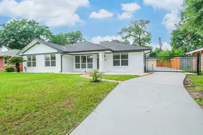 10328 Shadow Oaks Drive, Houston, TX 77043 - Photo 4