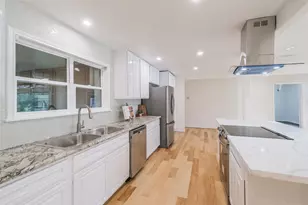 10328 Shadow Oaks Dr, Houston, TX 77043 - Photo 12