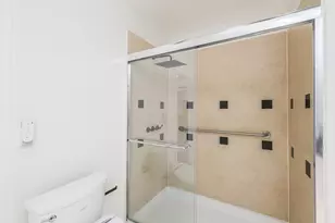 10328 Shadow Oaks Dr, Houston, TX 77043 - Photo 24